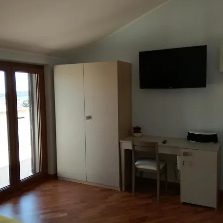 Bed & Breakfast Fonte Nuova *