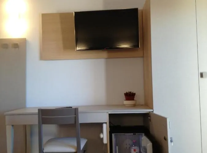 Bed and Breakfast Fonte Nuova 3*